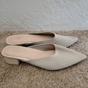 TIJN Pointed Toe Mules Size 8